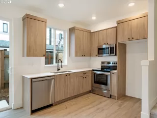 Photo #4: 298737903 Listing 