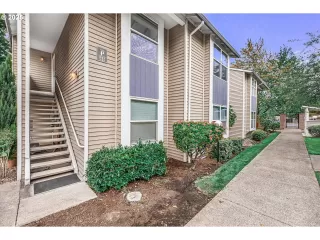 Photo #2: 299366222 Listing