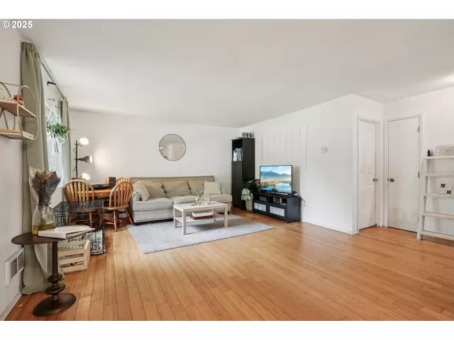 MLS: 299664382 Condo For Sale