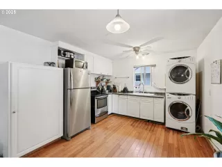 Photo #5: 299664382 Listing