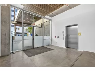 Photo #3: 299844273 Listing 