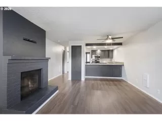 Photo #4: 300152853 Listing