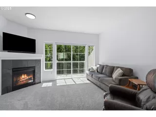 Photo #5: 300235579 Listing 