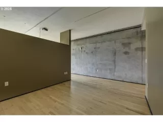 Photo #4: 300365362 Listing 