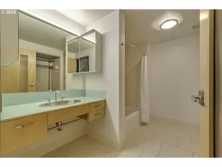 Photo #5: 300365362 Listing 