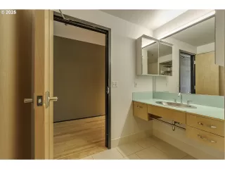 Photo #6: 300365362 Listing 