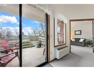 Photo #6: 300744949 Listing 