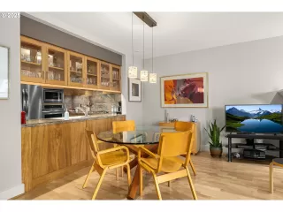 Photo #4: 301668021 Listing 