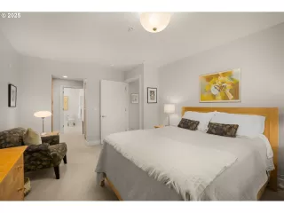 Photo #6: 301668021 Listing 