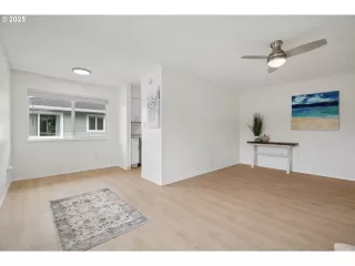 Photo #1: 302153301 Listing