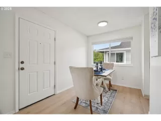 Photo #5: 302153301 Listing