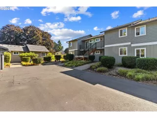 Photo #2: 302436453 Listing 