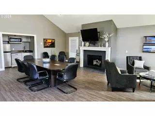 Photo #3: 303190810 Listing