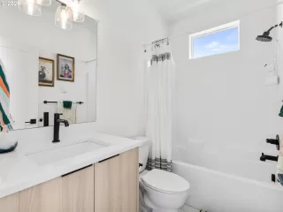 Photo #1: 303202102 Listing