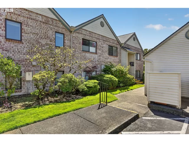 MLS: 303683706 Condo For Sale