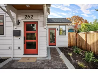 Photo #2: 303765458 Listing 