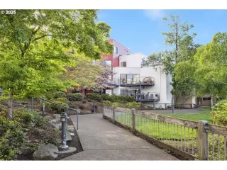 Photo #2: 303856134 Listing