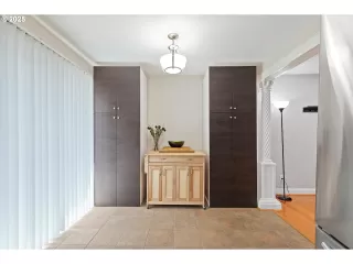 Photo #6: 304690782 Listing 