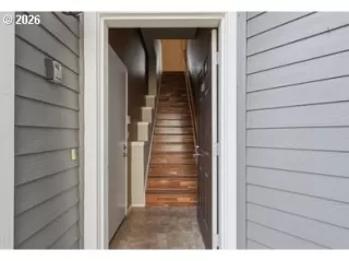 Photo #2: 304967986 Listing