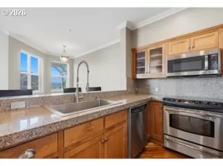 Photo #6: 304967986 Listing