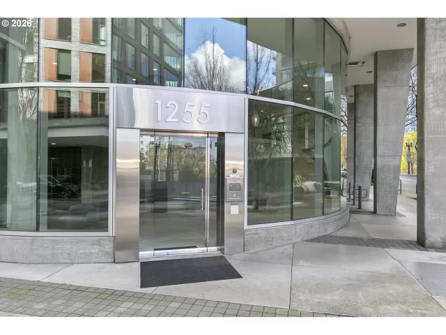 MLS: 305088034 Condo For Sale