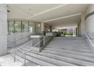 Photo #4: 305088034 Listing 