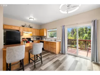 Photo #1: 305698914 Listing 
