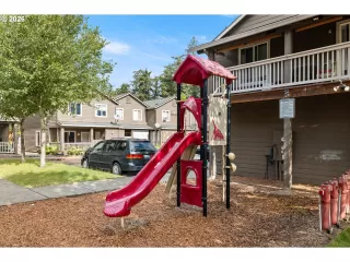 Photo #4: 305698914 Listing 