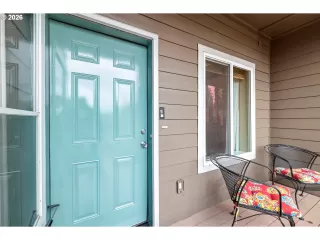 Photo #6: 305698914 Listing 
