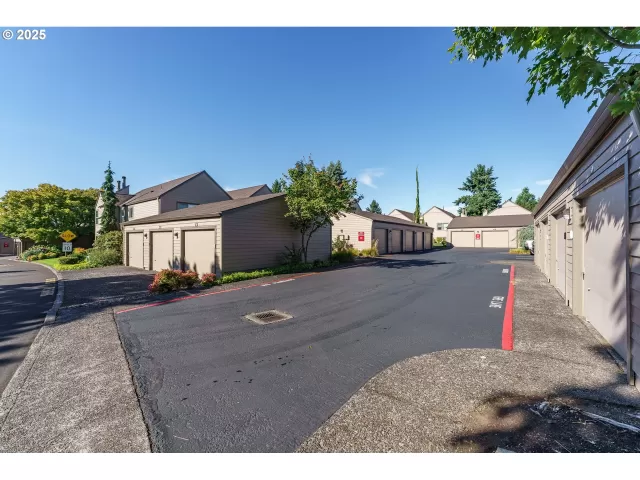 MLS: 306884488 Condo For Sale