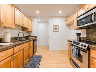 Photo #2: 307336456 Listing