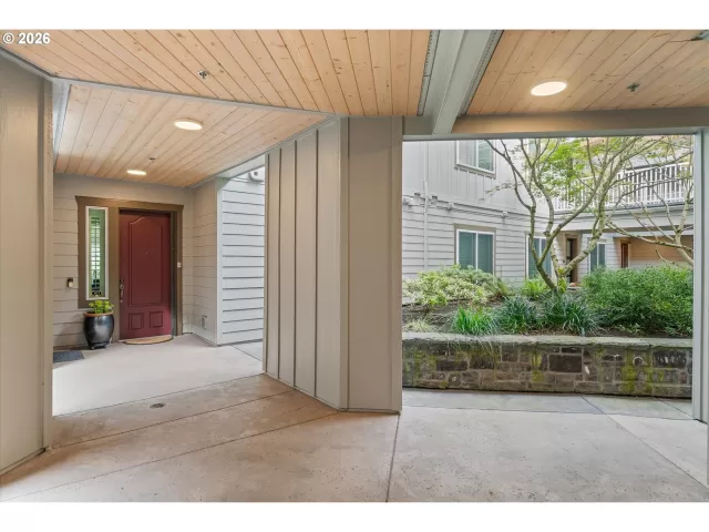 MLS: 307542596 Condo For Sale