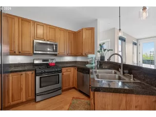 Photo #1: 307632673 Listing 