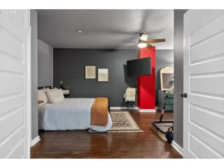 Photo #4: 307632673 Listing 