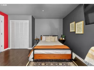 Photo #5: 307632673 Listing 
