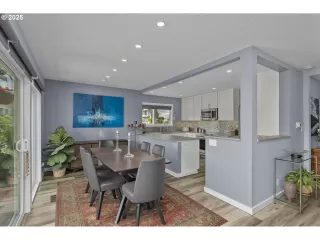 Photo #2: 307711573 Listing 