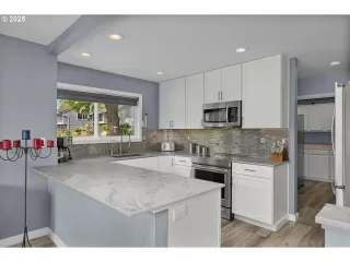 Photo #4: 307711573 Listing 