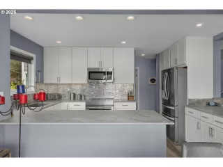 Photo #5: 307711573 Listing 