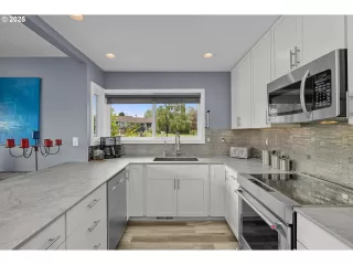 Photo #6: 307711573 Listing 