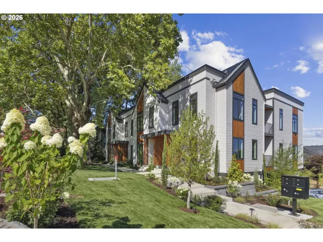 MLS: 308201264 Condo For Sale