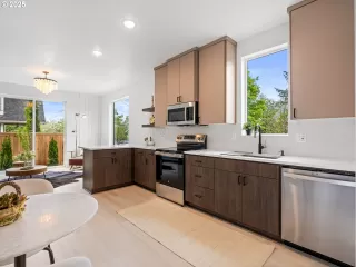 Photo #1: 308377235 Listing