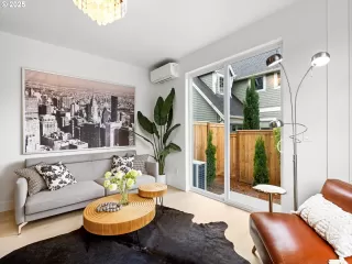 Photo #4: 308377235 Listing