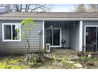 Photo #2: 308386009 Listing