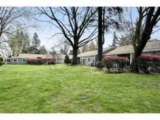 Photo #4: 308386009 Listing