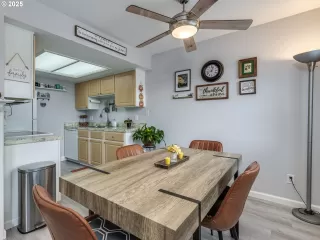 Photo #2: 308403846 Listing