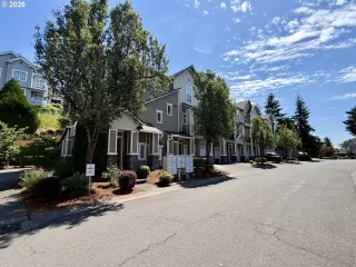 Photo #5: 308628603 Listing