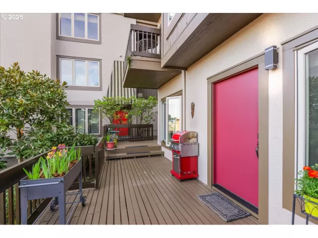 MLS: 308814340 Condo For Sale