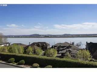 Photo #1: 308893492 Listing