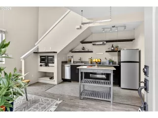 Photo #4: 309351198 Listing 