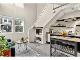 Photo #5: 309351198 Listing 